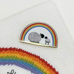 A Mother's Love Magnetic Needle Minder