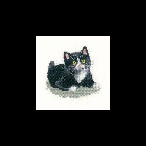 Little Friends Black &amp; White Kitten Cross Stitch Kit